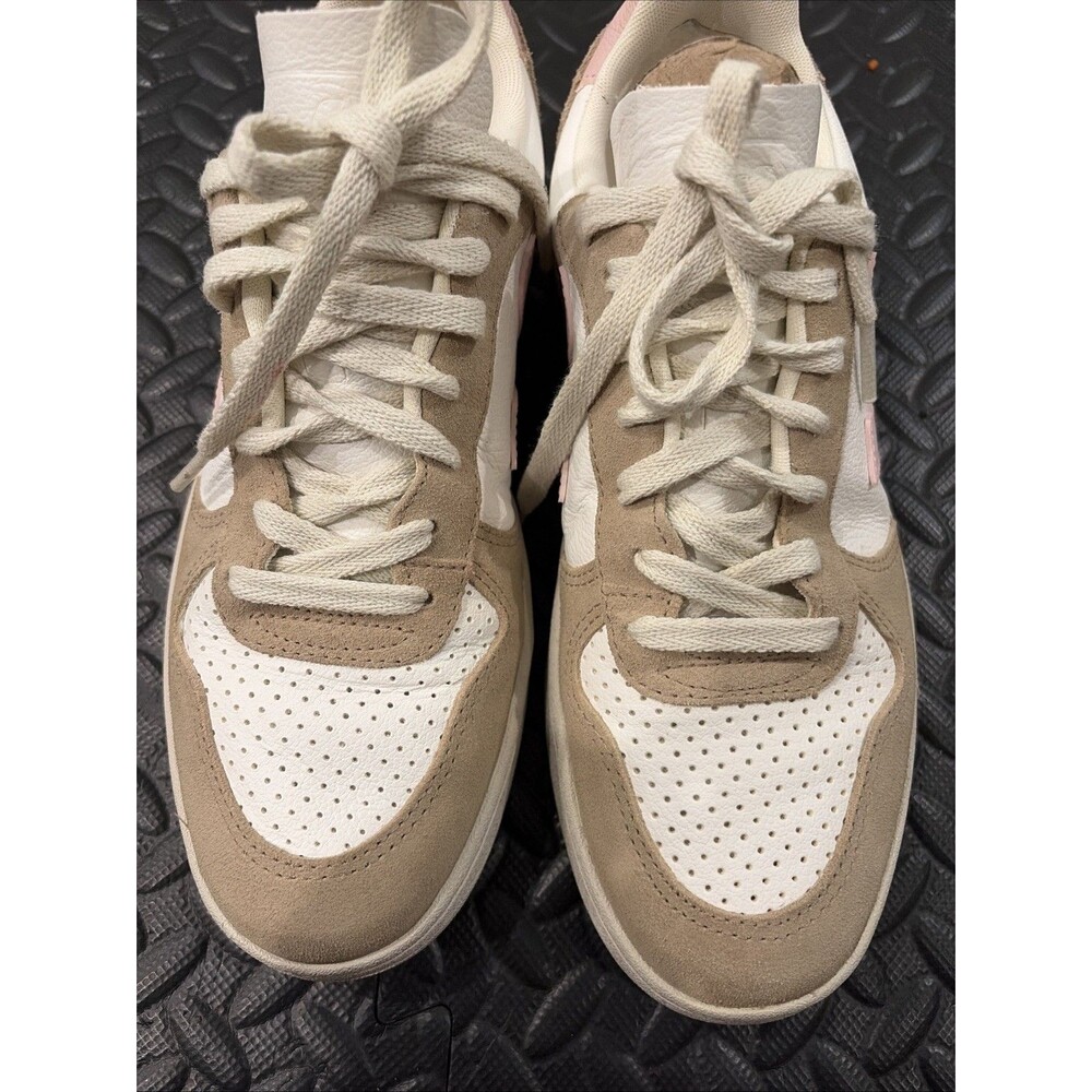 Veja V-10 Silk Quartz Sneakers Women’s Sz 9 Briefs White Pink Walking Gym - Picture 3 of 9